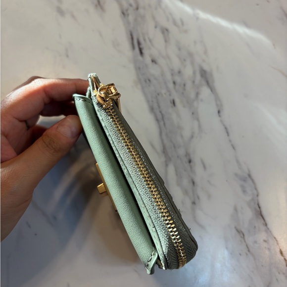 Anne Klein Card Holder with Gold Details - Picture 4 of 5